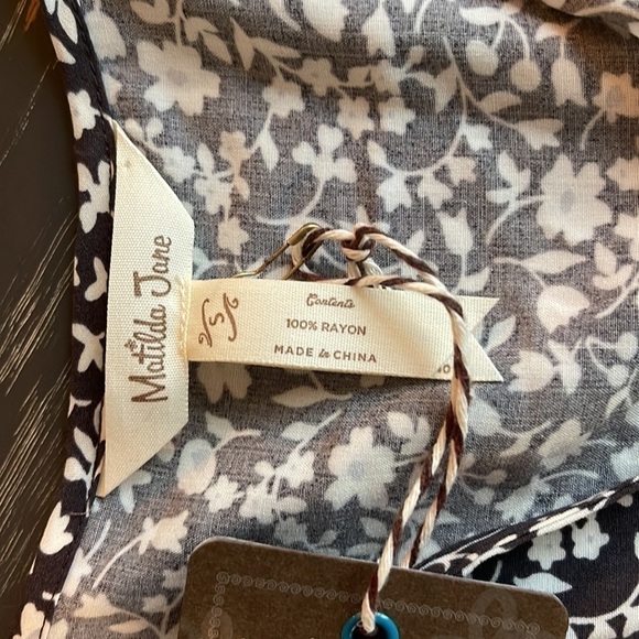 MATILDA Jane - The Breezeway Blouse black grey floral top shirt women’s NWT sz S - Picture 11 of 11